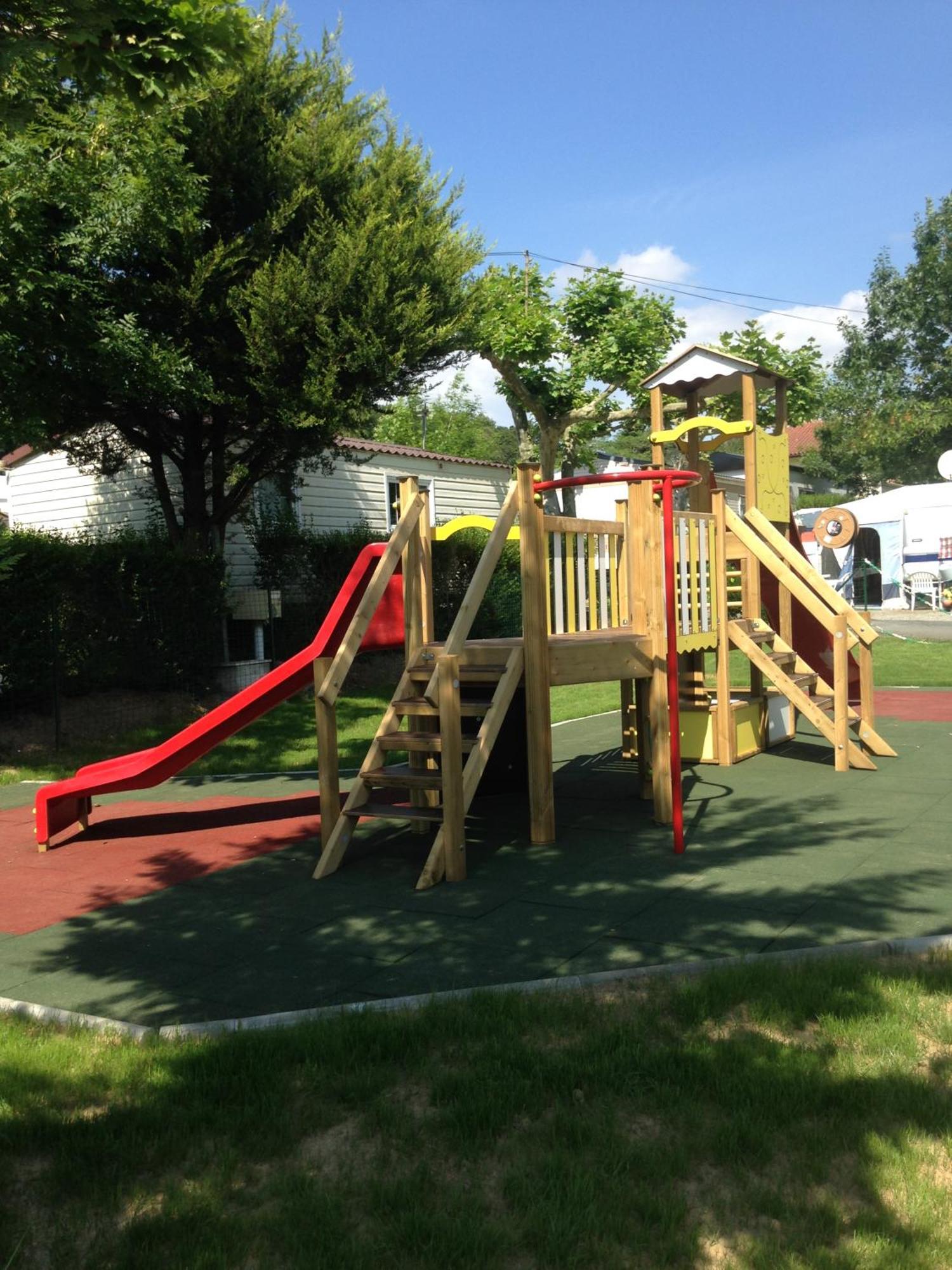 Camping Le Ruisseau Saint-André-de-Seignaux 외부 사진