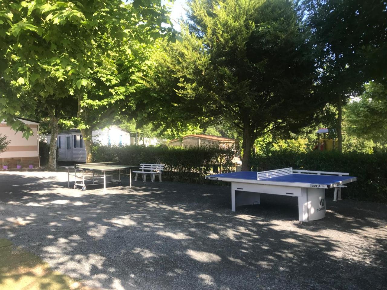 Camping Le Ruisseau Saint-André-de-Seignaux 외부 사진
